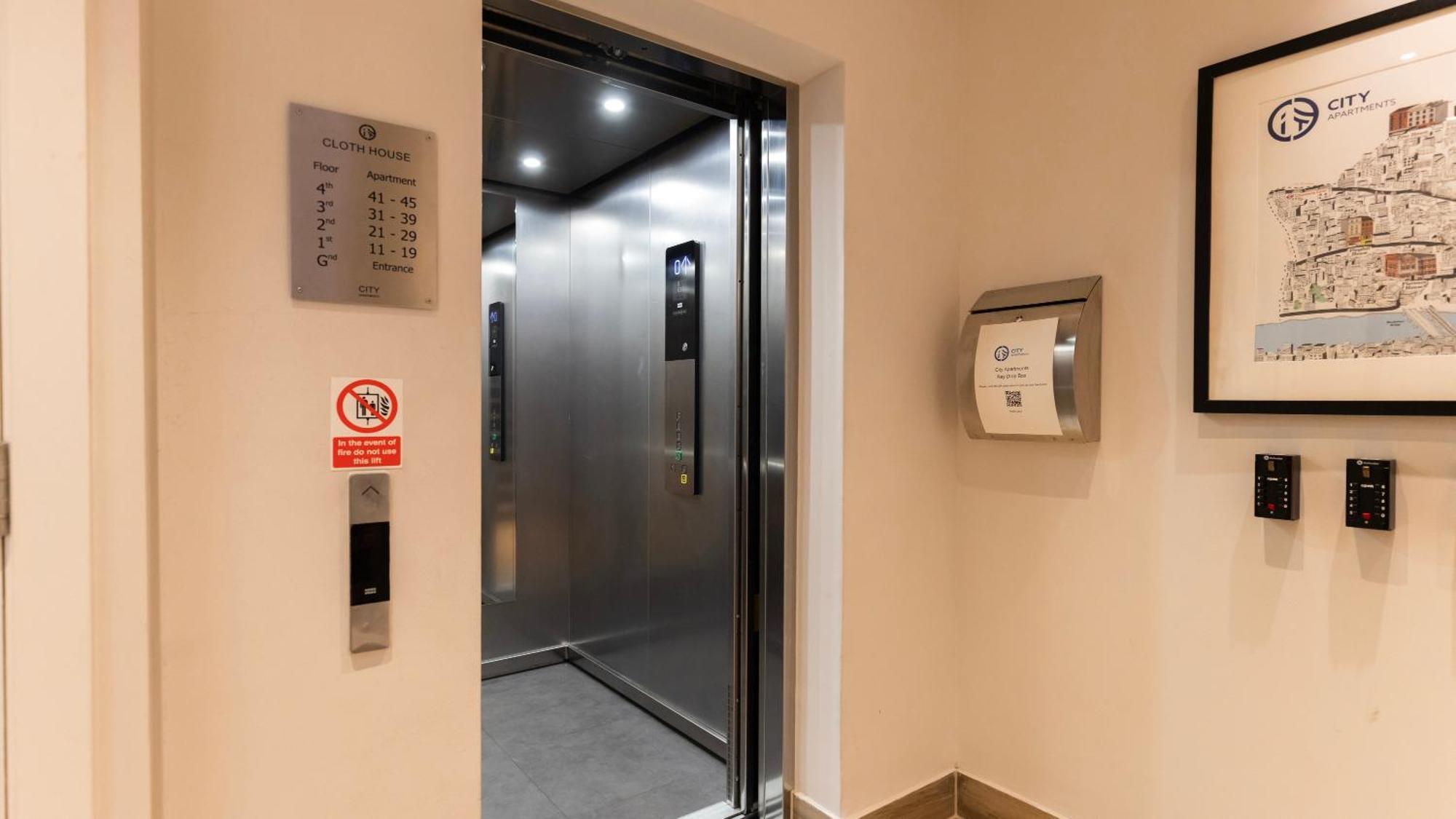 Barbican Serviced Apartments By Lovelystay 伦敦 外观 照片